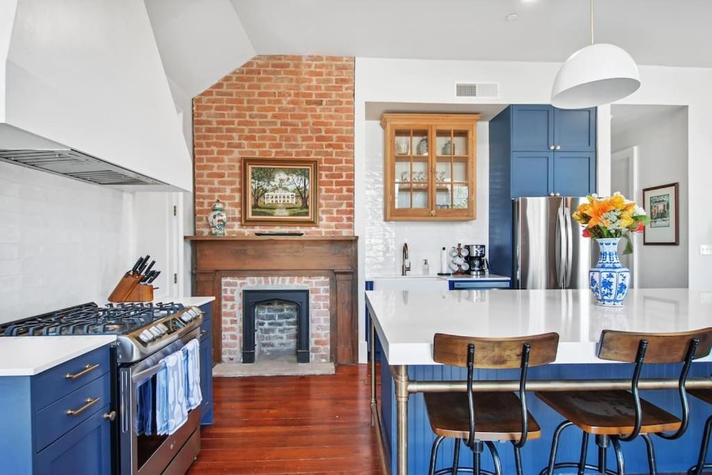 Appartamento Fab 1838 Garden District 5Br With Parking And Balcony New Orleans Esterno foto