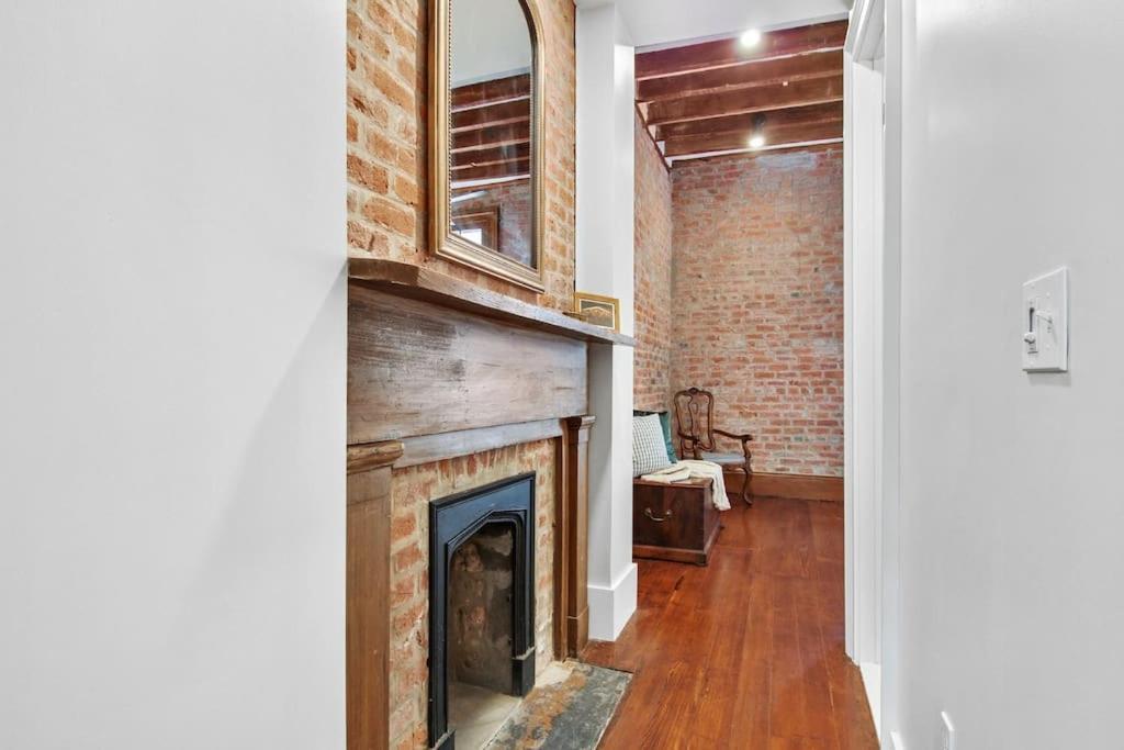 Appartamento Fab 1838 Garden District 5Br With Parking And Balcony New Orleans Esterno foto