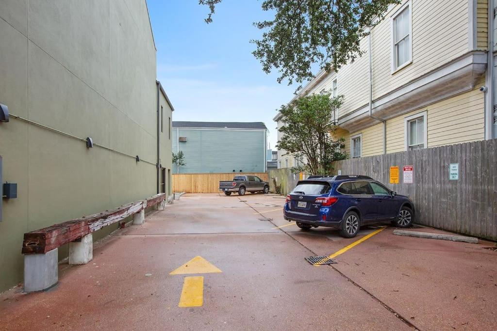 Appartamento Fab 1838 Garden District 5Br With Parking And Balcony New Orleans Esterno foto