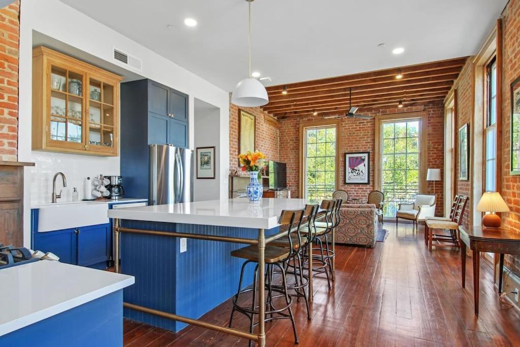 Appartamento Fab 1838 Garden District 5Br With Parking And Balcony New Orleans Esterno foto