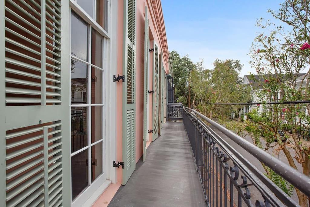 Appartamento Fab 1838 Garden District 5Br With Parking And Balcony New Orleans Esterno foto