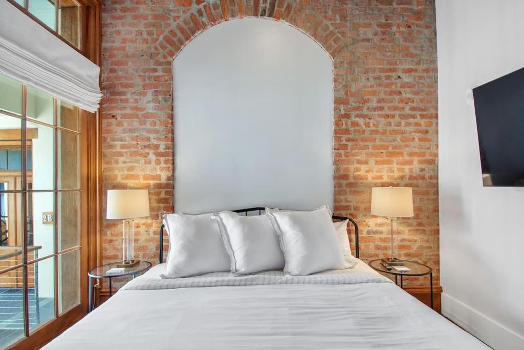 Appartamento Fab 1838 Garden District 5Br With Parking And Balcony New Orleans Esterno foto
