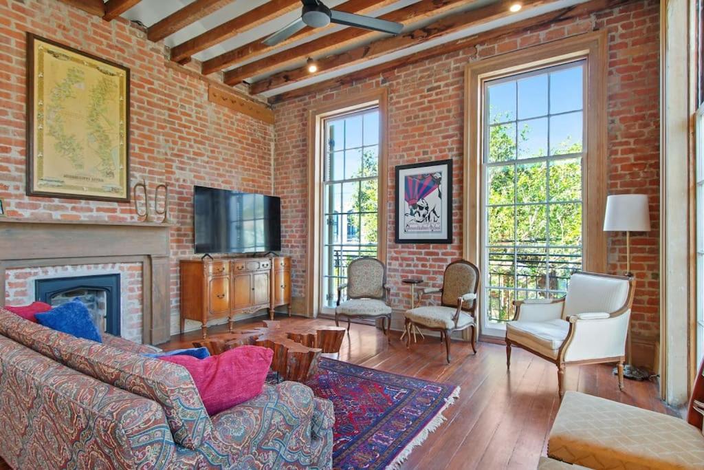 Appartamento Fab 1838 Garden District 5Br With Parking And Balcony New Orleans Esterno foto