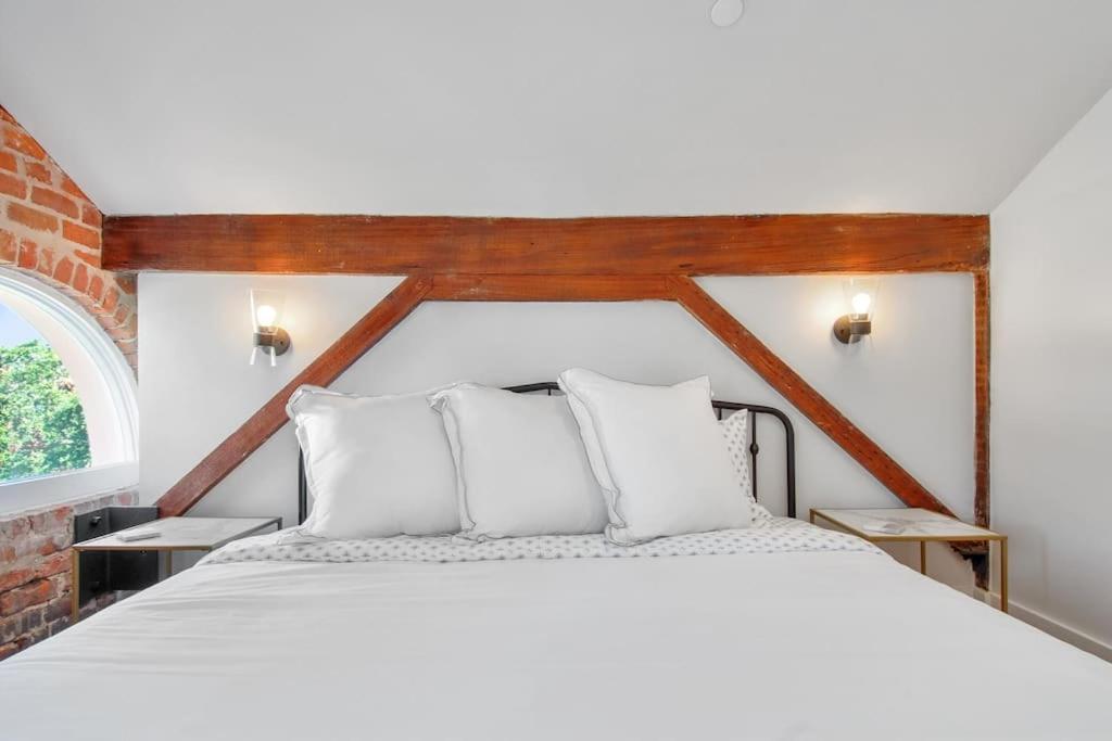 Appartamento Fab 1838 Garden District 5Br With Parking And Balcony New Orleans Esterno foto
