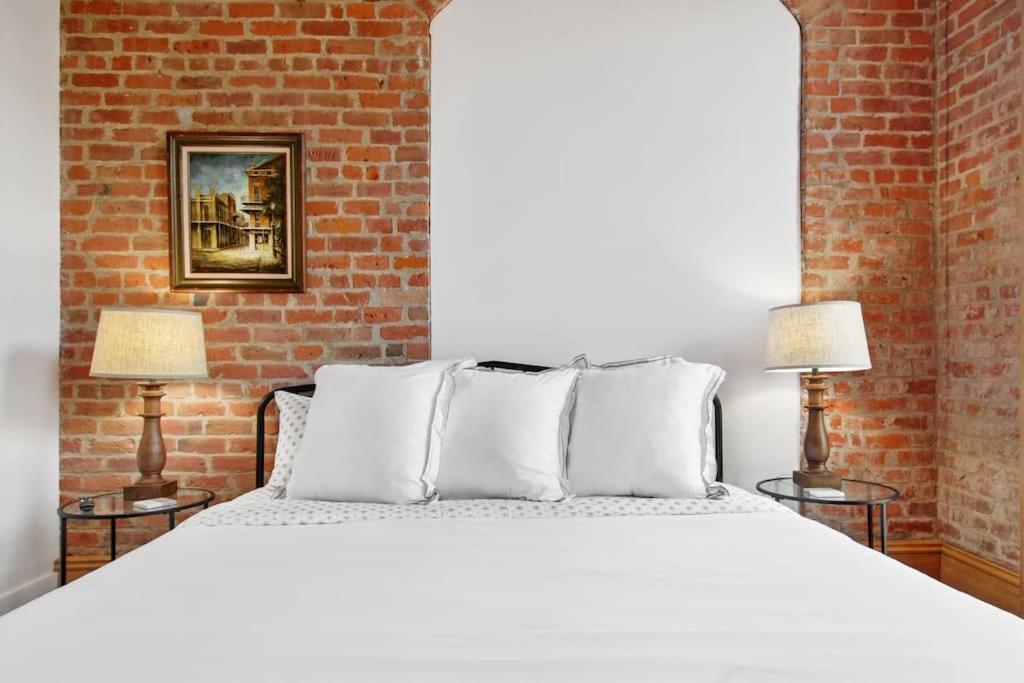 Appartamento Fab 1838 Garden District 5Br With Parking And Balcony New Orleans Esterno foto