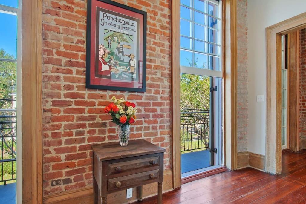 Appartamento Fab 1838 Garden District 5Br With Parking And Balcony New Orleans Esterno foto