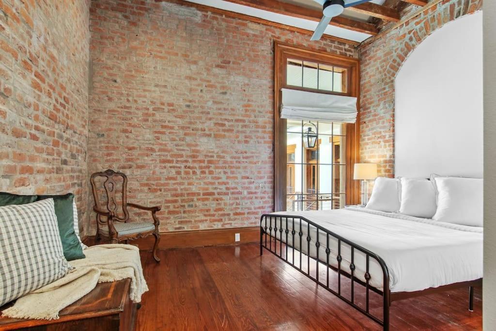 Appartamento Fab 1838 Garden District 5Br With Parking And Balcony New Orleans Esterno foto